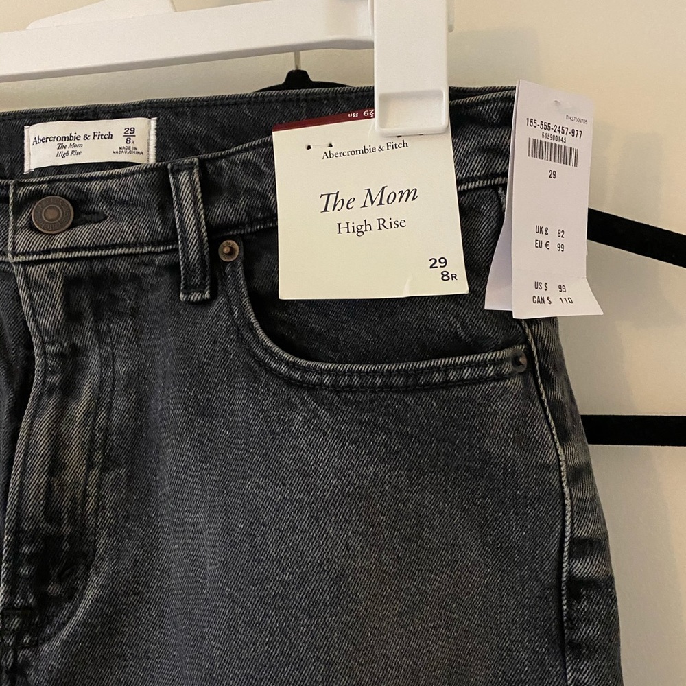 Abercrombie mom jeans high rise size 29/8 NTW